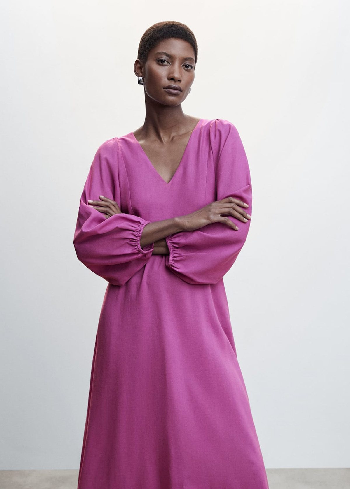 Puffed sleeves dress